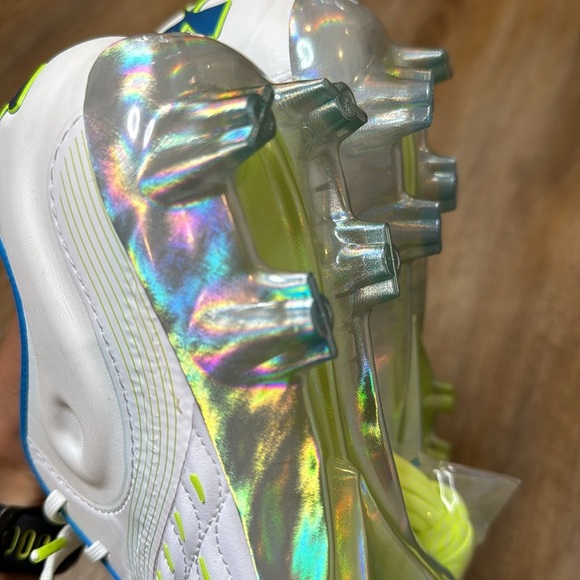 New Under Armour Women's Magnetico Elite 3 FG Soccer Cleats Size 8 Size 9 - Picture 2 of 9